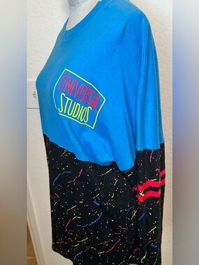 Universal Studios Neon Graphic Long Sleeve Tee Size M Blue Colorblock Retro